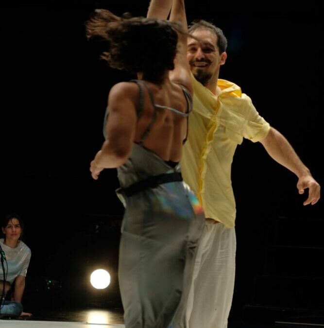 Atelier La Danse et le Carnaval autour du spectacle 23 fragments de ces derniers jours